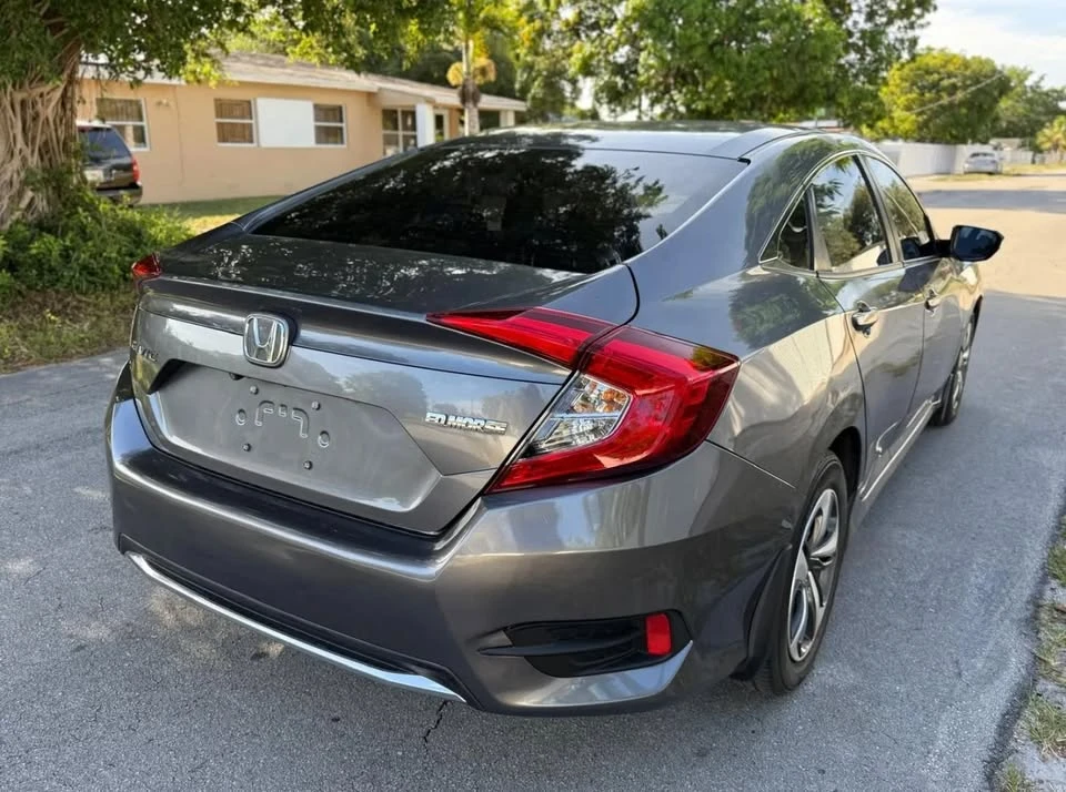 2019 Honda Civic 10th Gen - Image 4 of 20