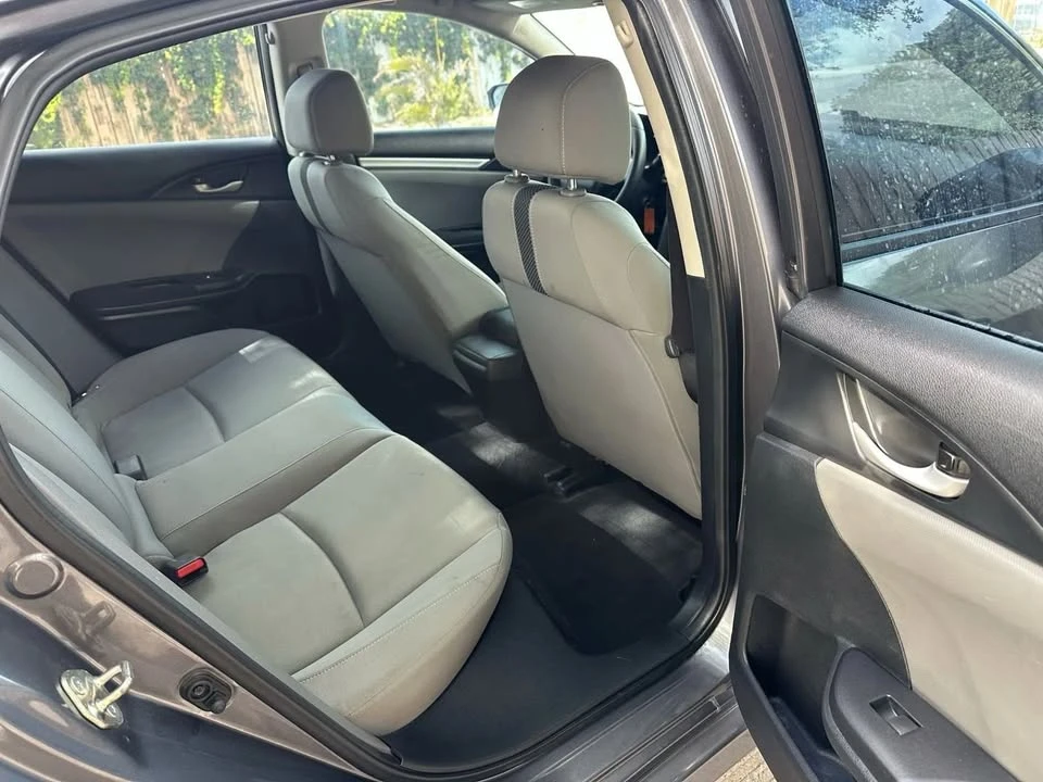 2019 Honda Civic 10th Gen - Image 14 of 20