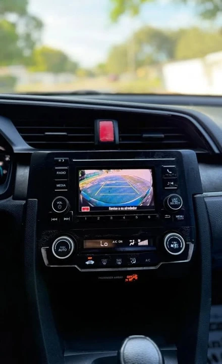 2019 Honda Civic 10th Gen - Image 10 of 20
