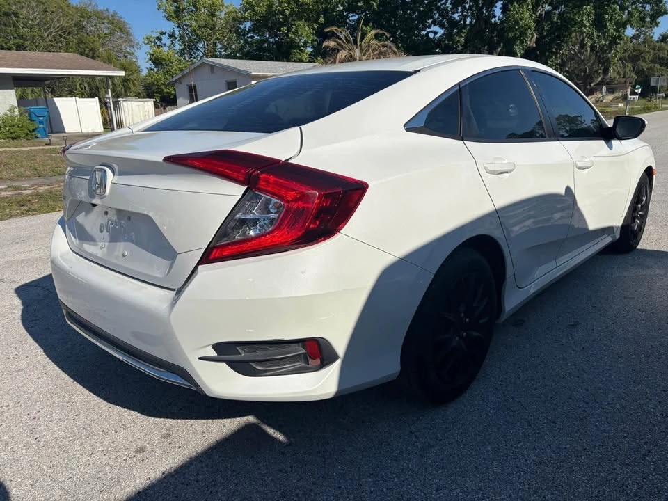 2019 Honda Civic 10th Gen - Image 6 of 15