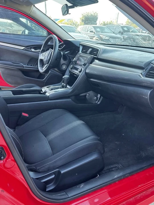 2019 Honda Civic 10th Gen - Image 8 of 10