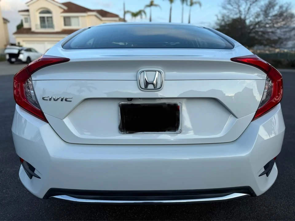 2019 Honda Civic 10th Gen - Image 6 of 20