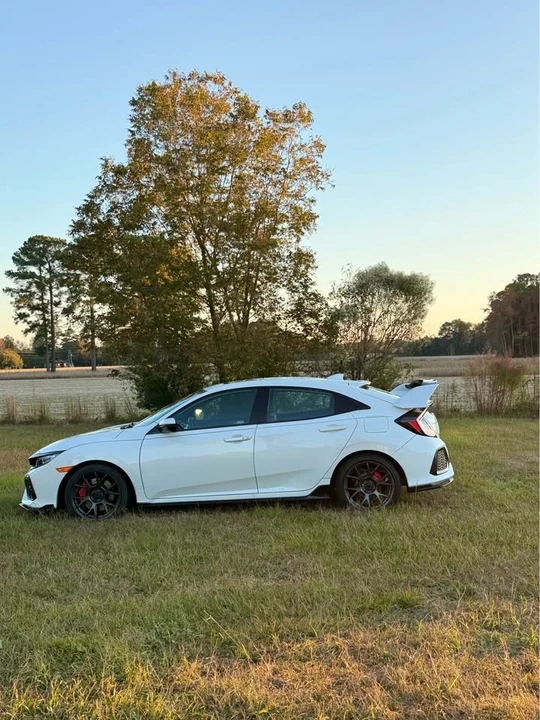2019 Honda Civic 10th Gen - Image 9 of 13