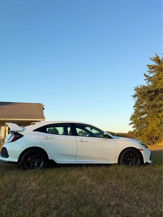 2019 Honda Civic 10th Gen - Image 6 of 13