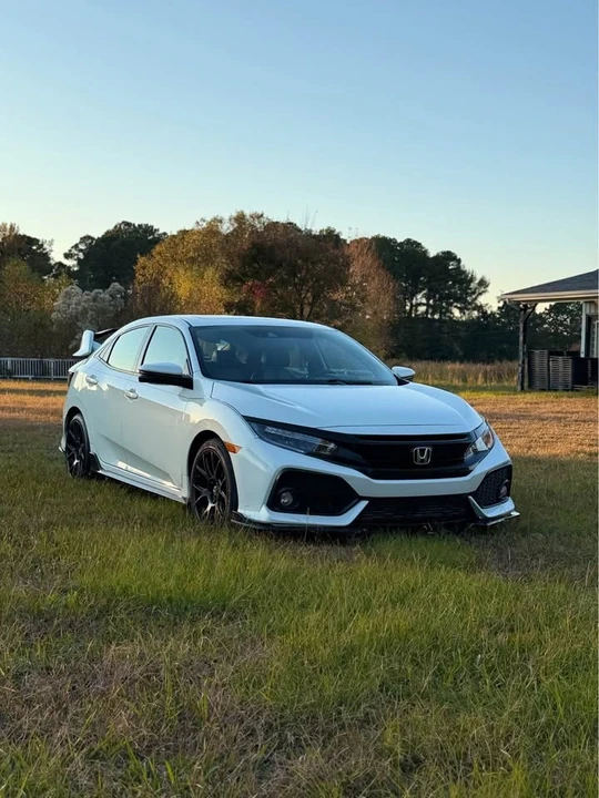 2019 Honda Civic 10th Gen - Image 8 of 13