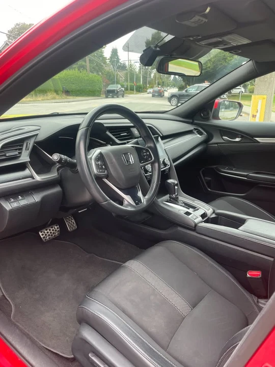 2019 Honda Civic 10th Gen - Image 9 of 13