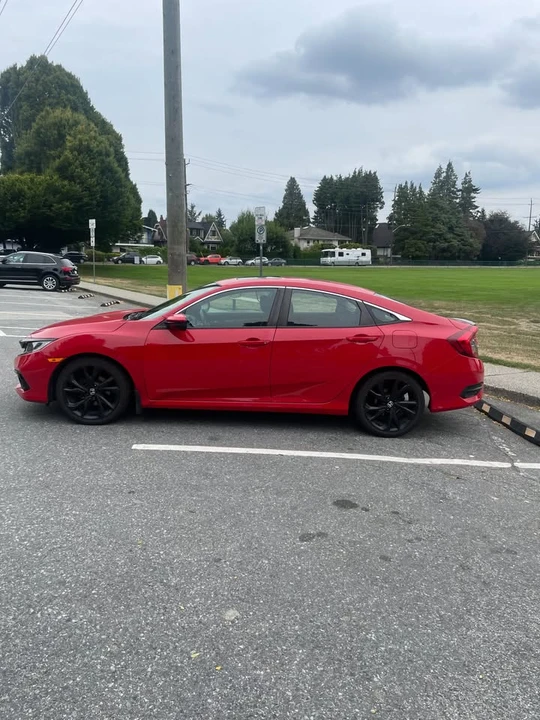 2019 Honda Civic 10th Gen - Image 4 of 13