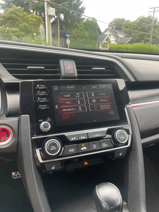 2019 Honda Civic 10th Gen - Image 11 of 13