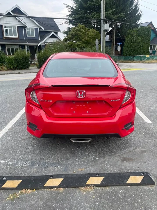 2019 Honda Civic 10th Gen - Image 6 of 13