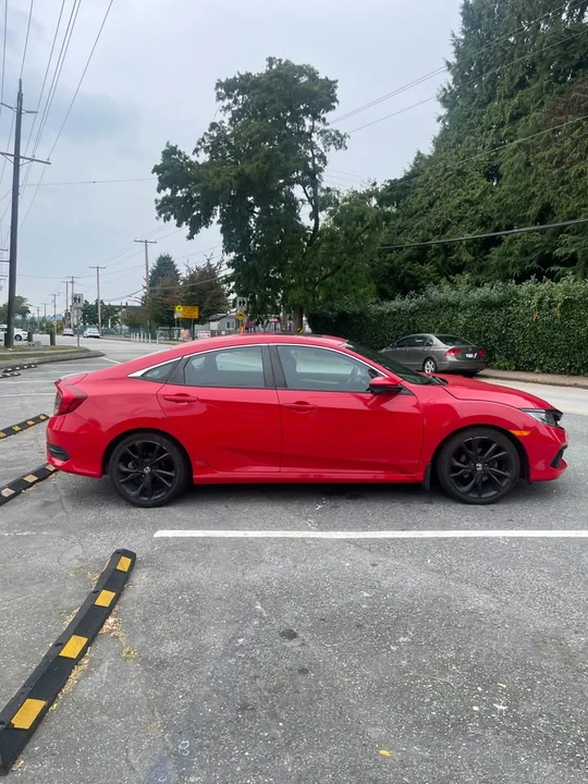 2019 Honda Civic 10th Gen - Image 8 of 13