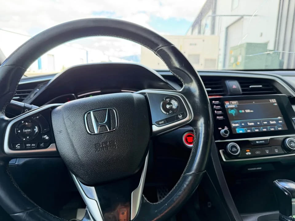 2019 Honda Civic 10th Gen - Image 10 of 17