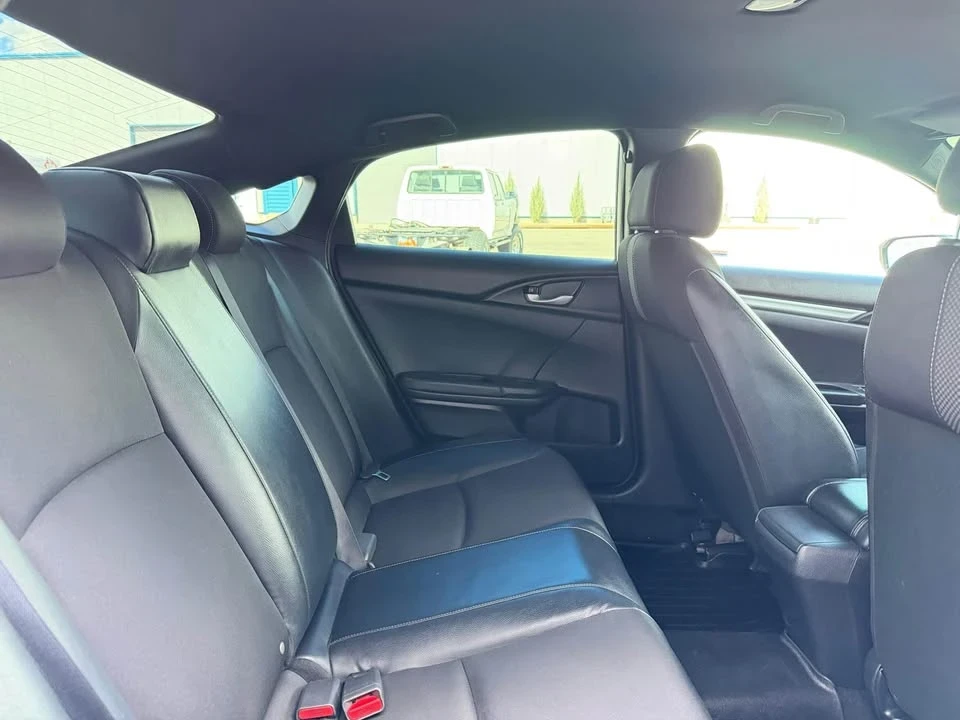 2019 Honda Civic 10th Gen - Image 8 of 17