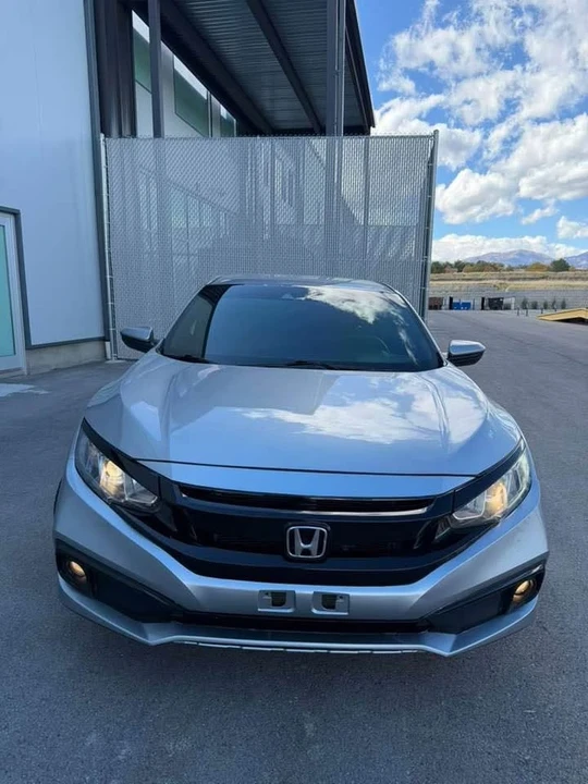 2019 Honda Civic 10th Gen - Image 16 of 17