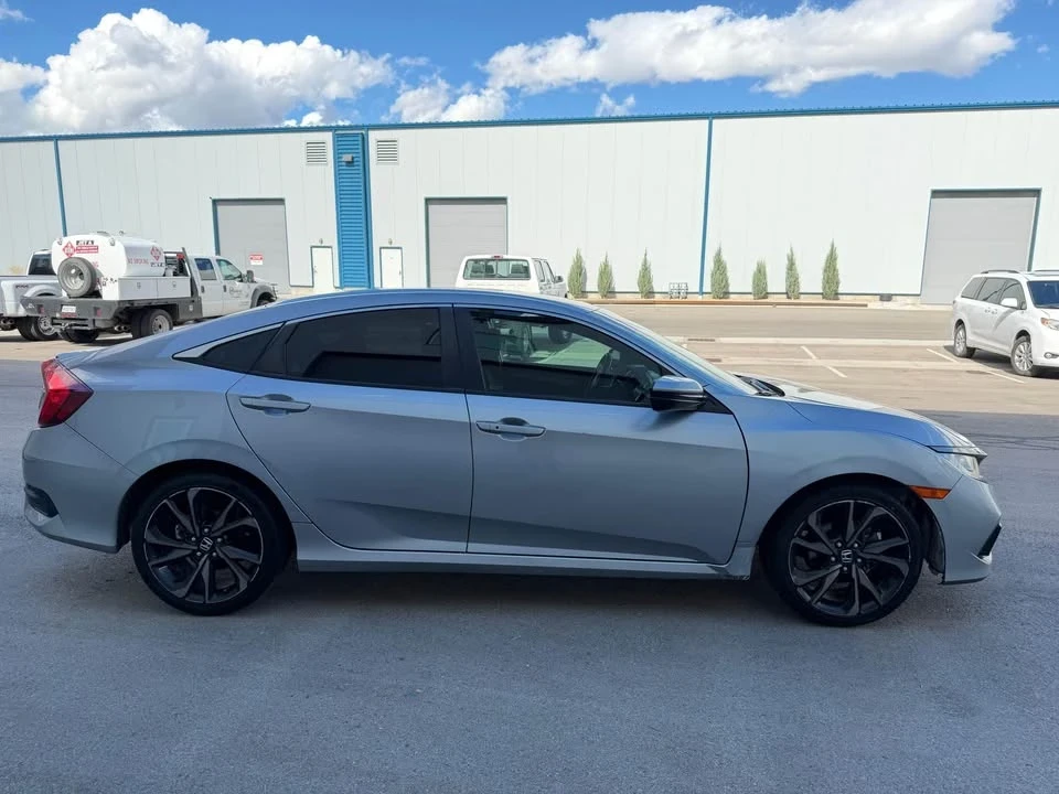 2019 Honda Civic 10th Gen - Image 7 of 17