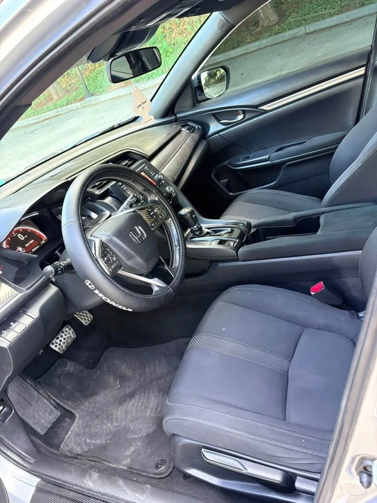 2019 Honda Civic 10th Gen - Image 5 of 6