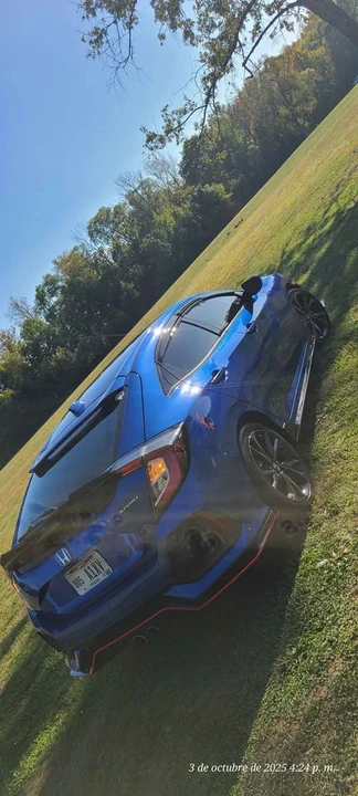 2019 Honda Civic 10th Gen - Image 5 of 12