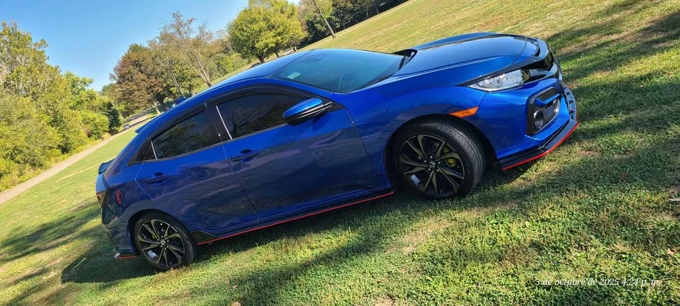 2019 Honda Civic 10th Gen - Image 4 of 12