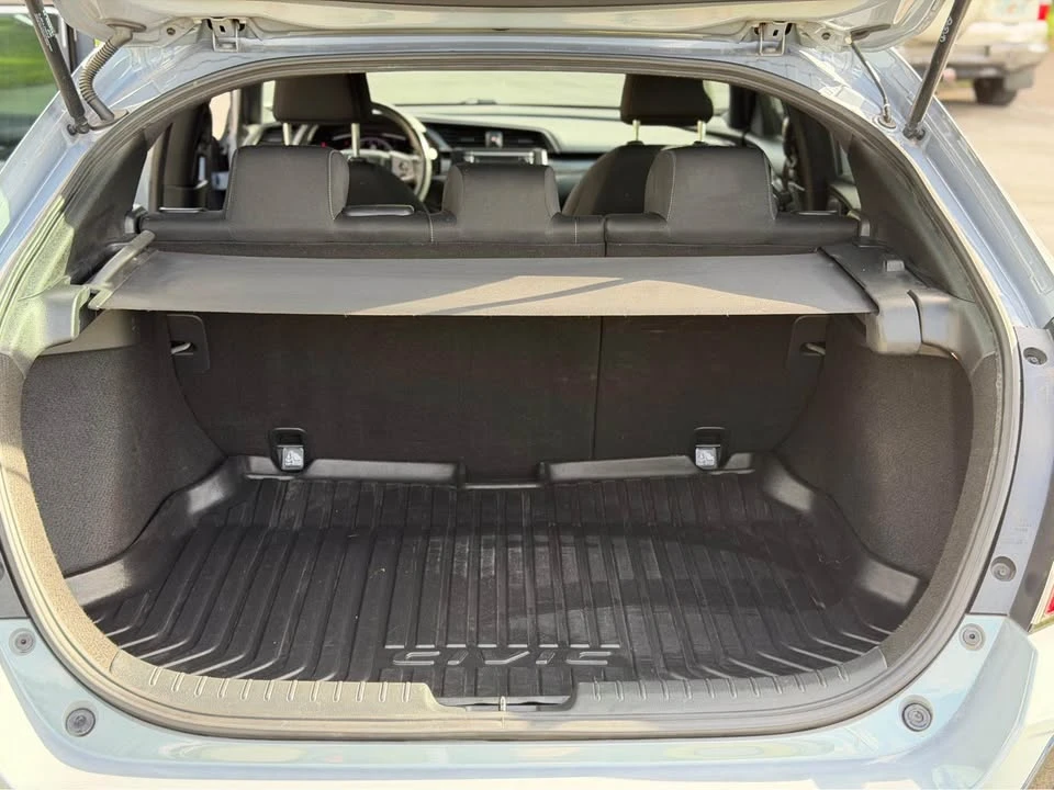 2019 Honda Civic 10th Gen - Image 13 of 19