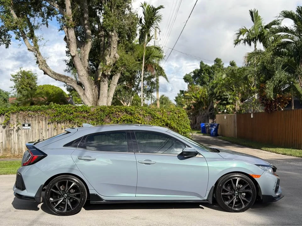 2019 Honda Civic 10th Gen - Image 4 of 19