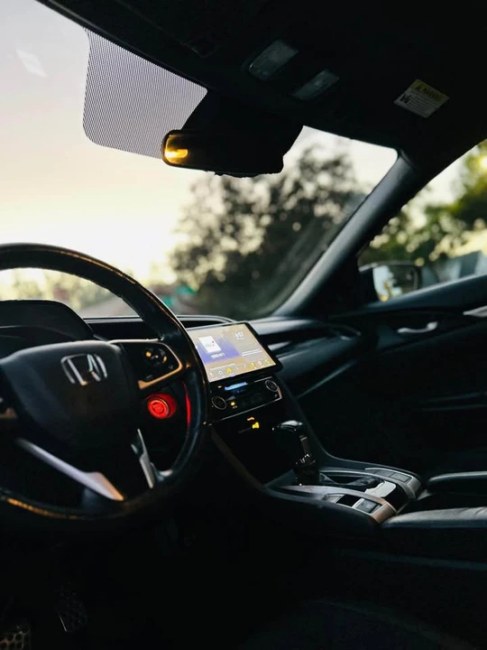 2019 Honda Civic 10th Gen - Image 14 of 15