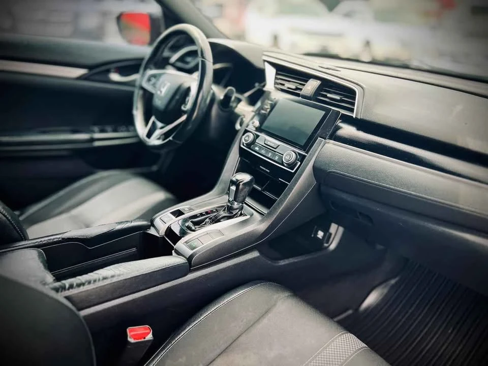 2019 Honda Civic 10th Gen - Image 4 of 12