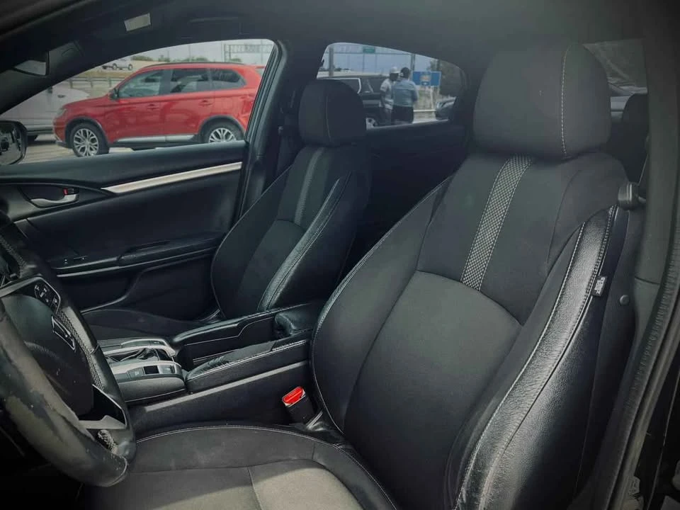 2019 Honda Civic 10th Gen - Image 8 of 12