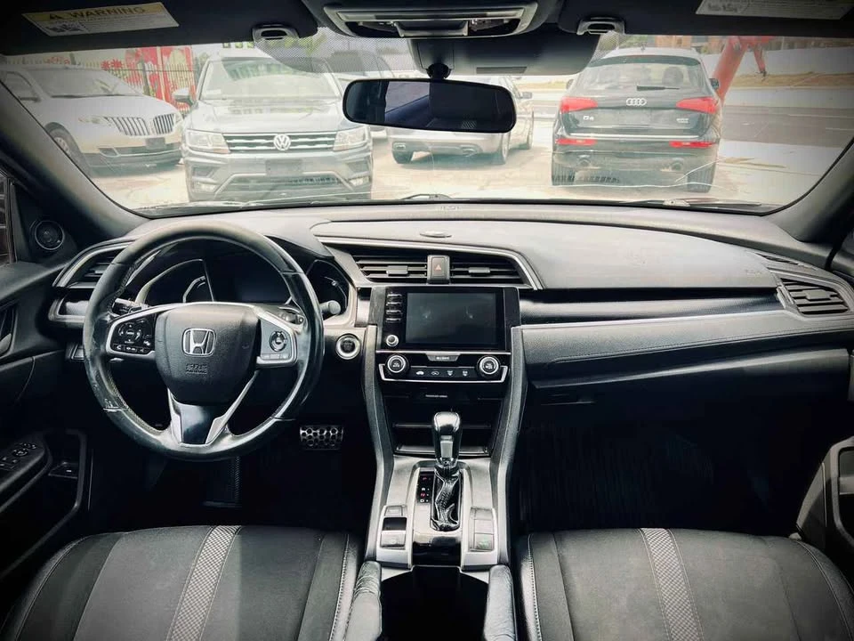 2019 Honda Civic 10th Gen - Image 2 of 12