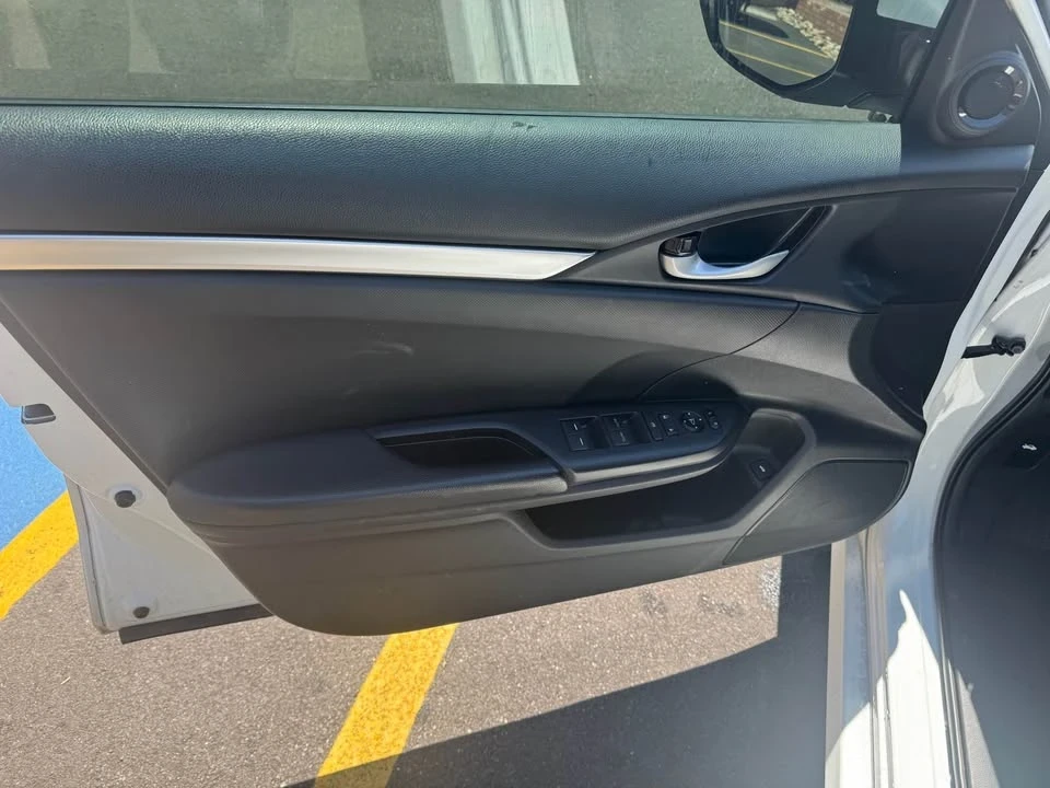 2019 Honda Civic 10th Gen - Image 3 of 8
