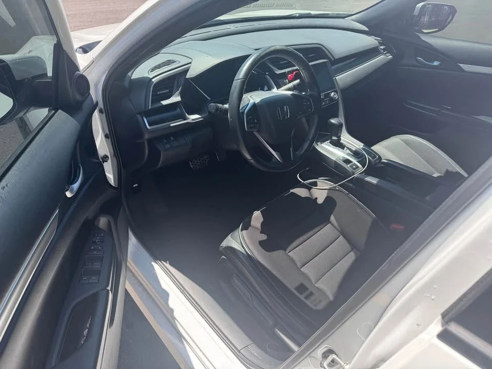 2019 Honda Civic 10th Gen - Image 2 of 8