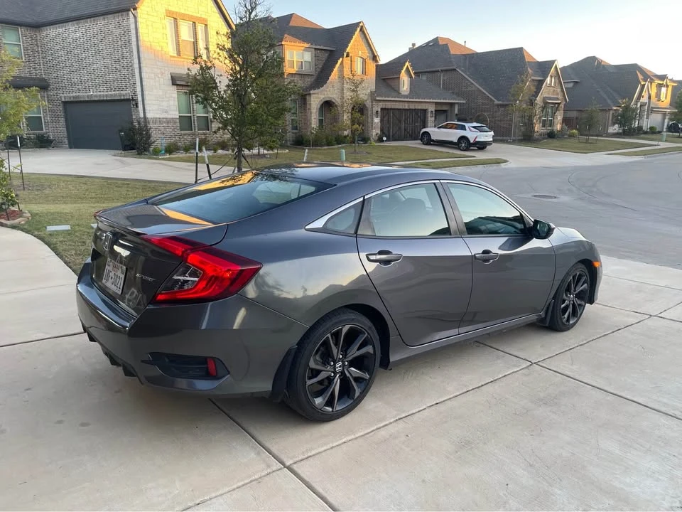 2019 Honda Civic 10th Gen - Image 3 of 6