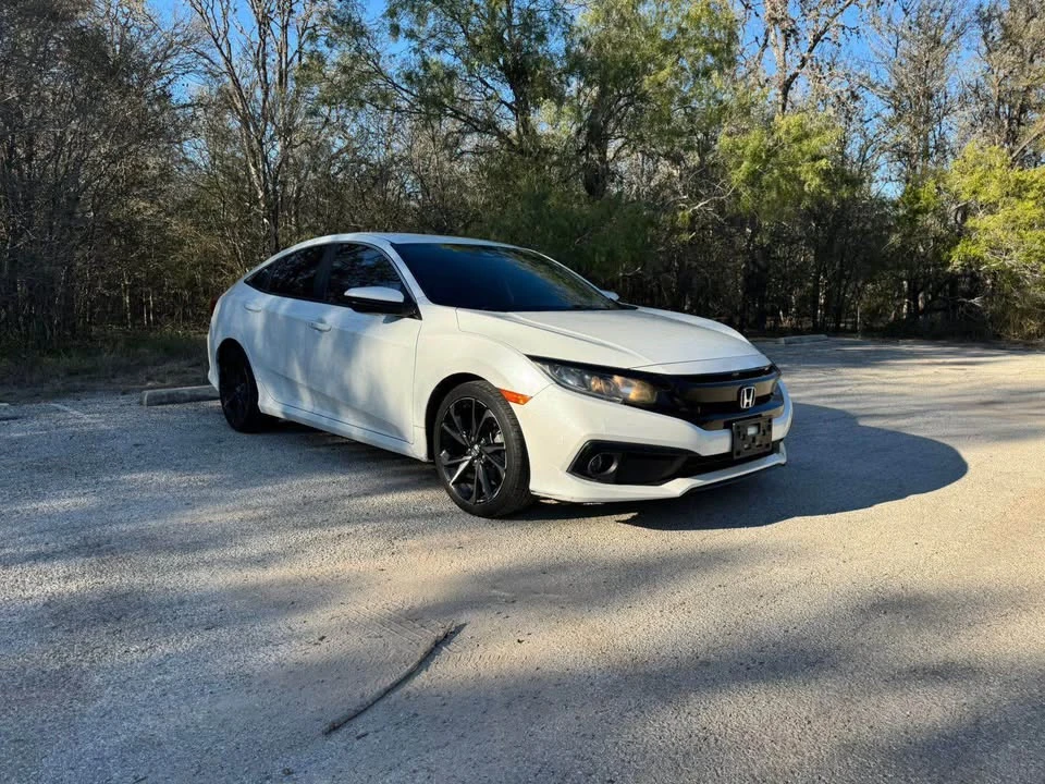 2019 Honda Civic 10th Gen - Image 5 of 13