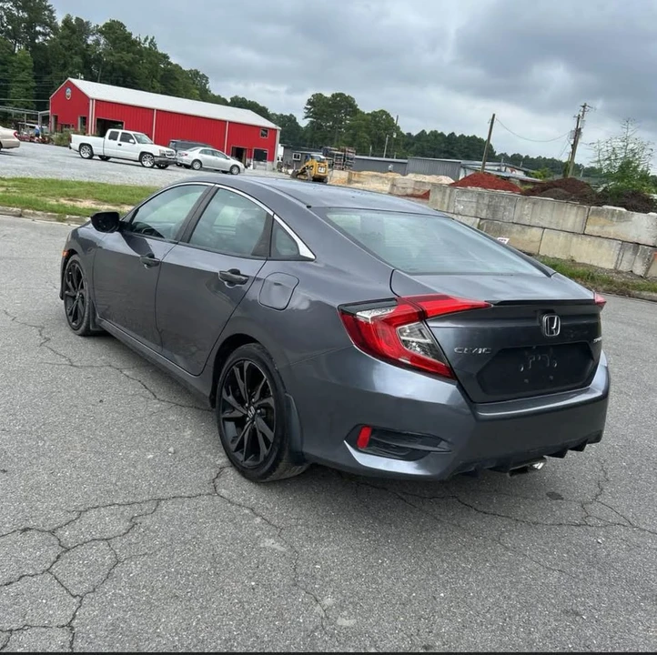2019 Honda Civic 10th Gen - Image 3 of 18