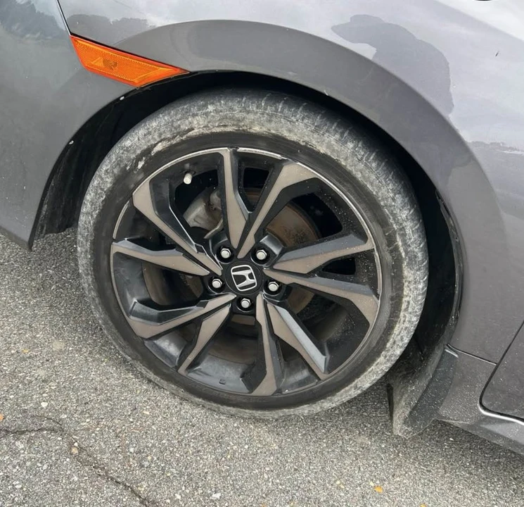 2019 Honda Civic 10th Gen - Image 9 of 18