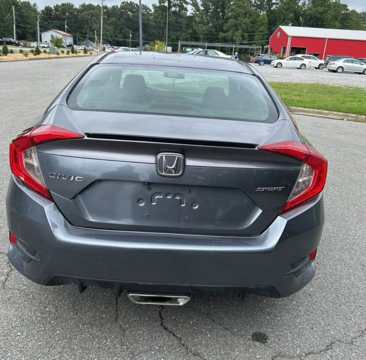 2019 Honda Civic 10th Gen - Image 4 of 18