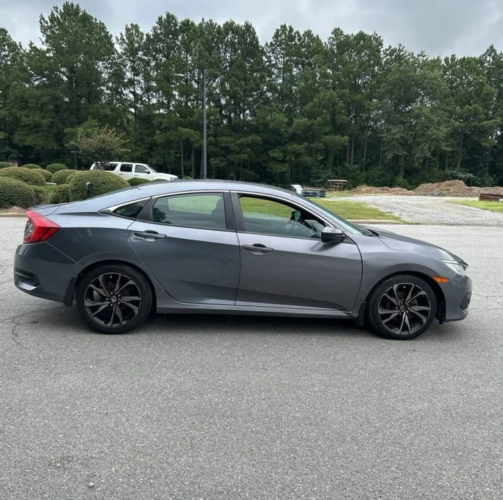 2019 Honda Civic 10th Gen - Image 6 of 18