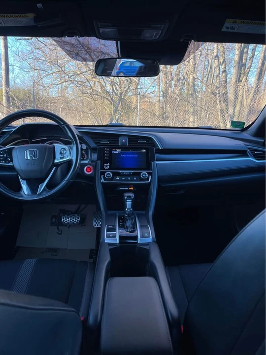2019 Honda Civic 10th Gen - Image 8 of 16