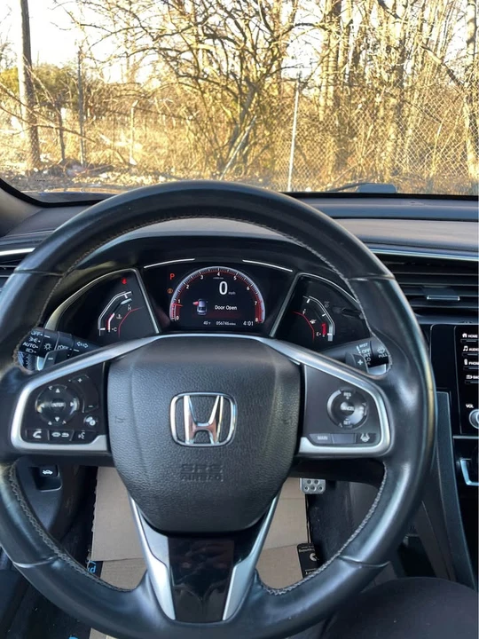 2019 Honda Civic 10th Gen - Image 15 of 16