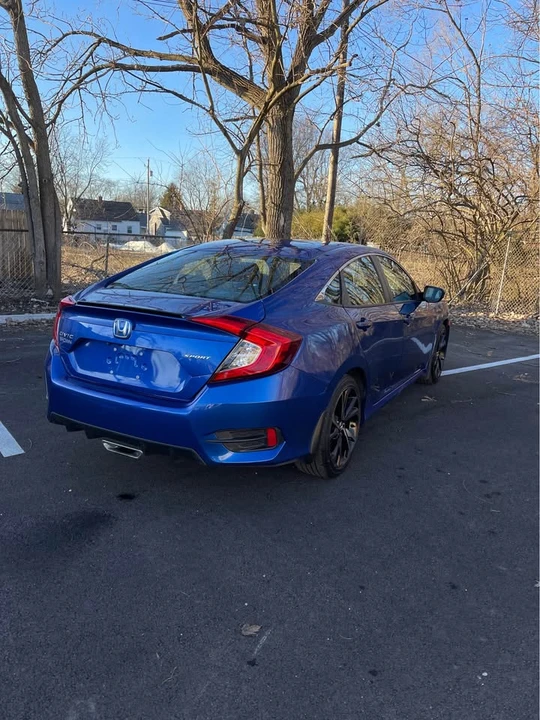 2019 Honda Civic 10th Gen - Image 2 of 16