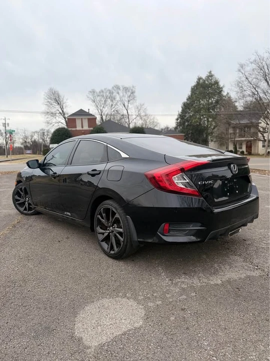 2019 Honda Civic 10th Gen - Image 6 of 15