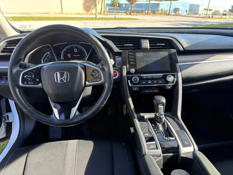 2019 Honda Civic 10th Gen - Image 8 of 11