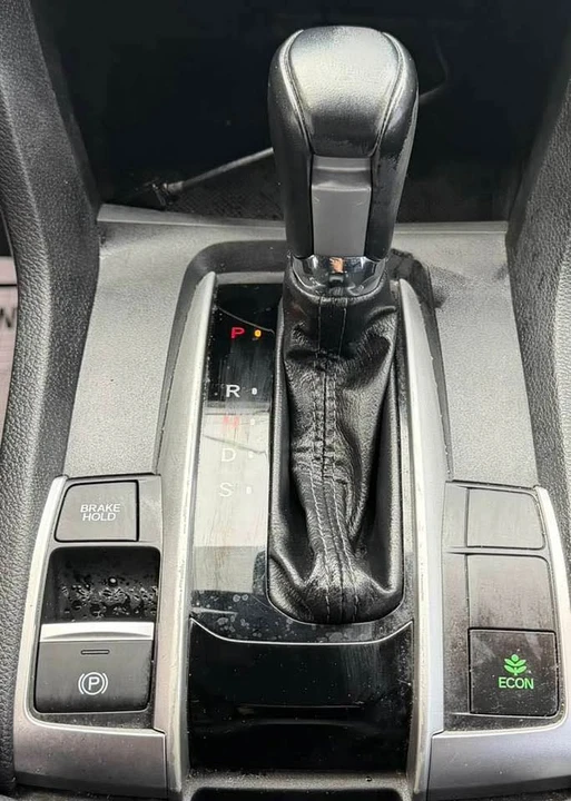 2019 Honda Civic 10th Gen - Image 14 of 19
