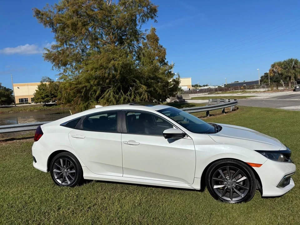 2019 Honda Civic 10th Gen - Image 10 of 11
