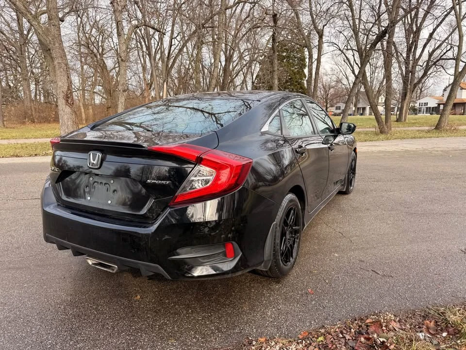 2019 Honda Civic 10th Gen - Image 5 of 13