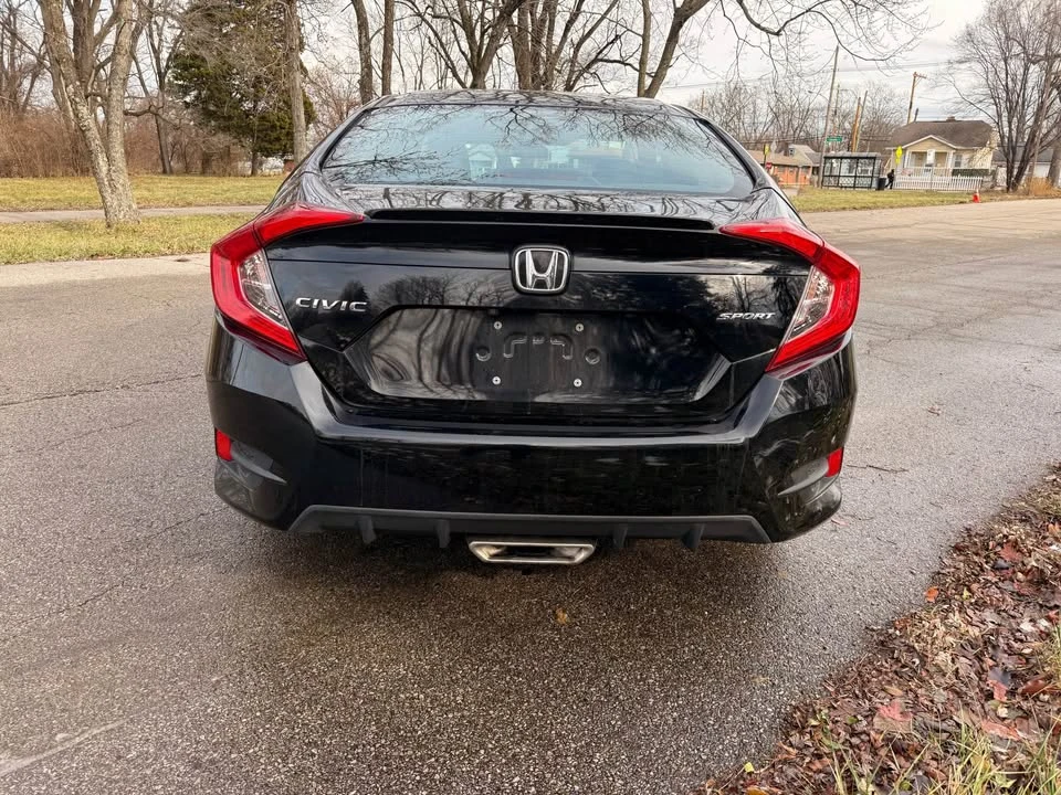 2019 Honda Civic 10th Gen - Image 4 of 13