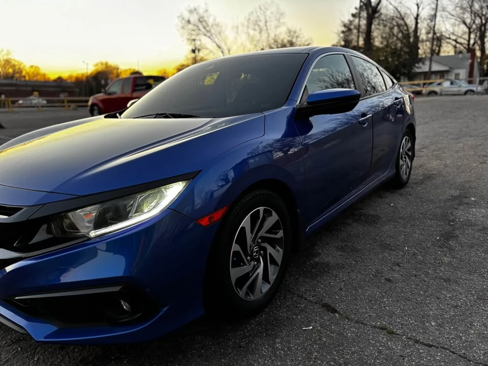 2019 Honda Civic 10th Gen - Image 6 of 8