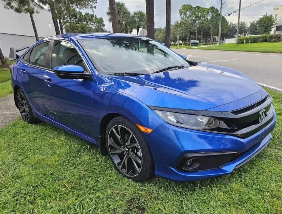 2019 Honda Civic 10th Gen - Image 2 of 9