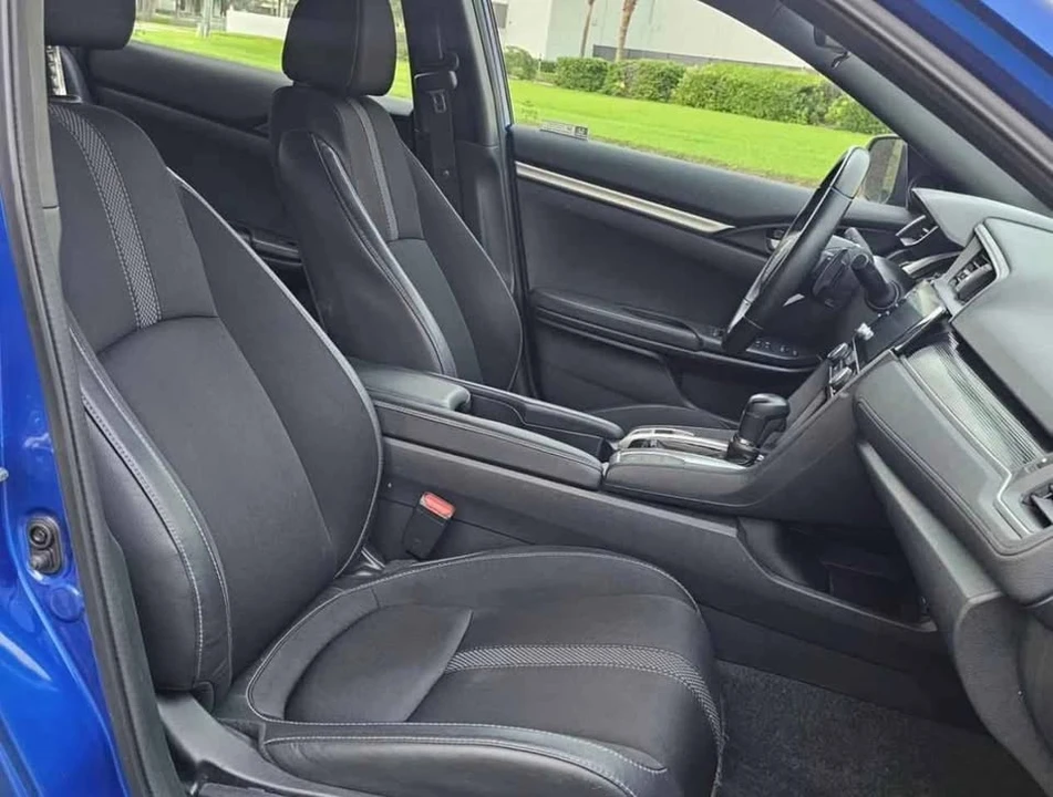 2019 Honda Civic 10th Gen - Image 5 of 9