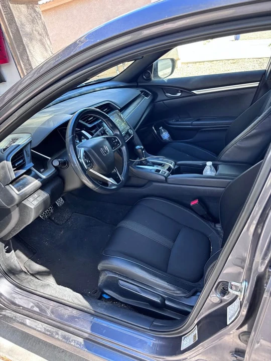 2019 Honda Civic 10th Gen - Image 5 of 6