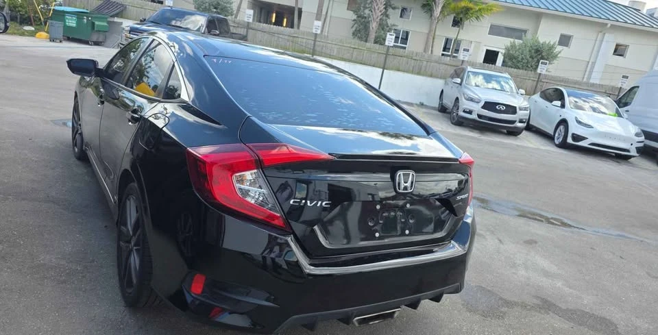 2019 Honda Civic 10th Gen - Image 5 of 9