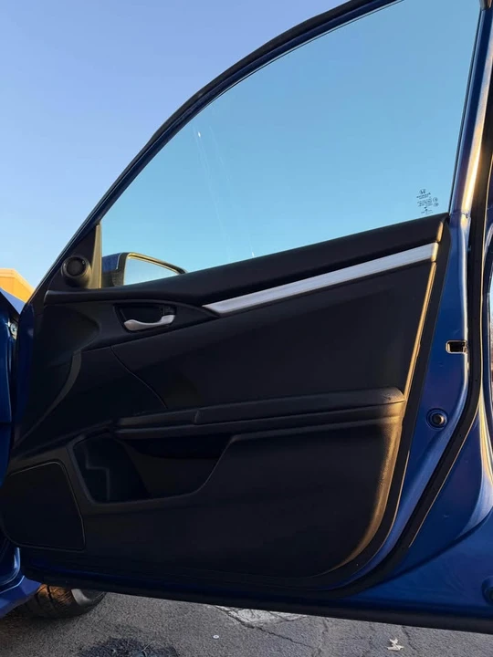 2019 Honda Civic 10th Gen - Image 7 of 15